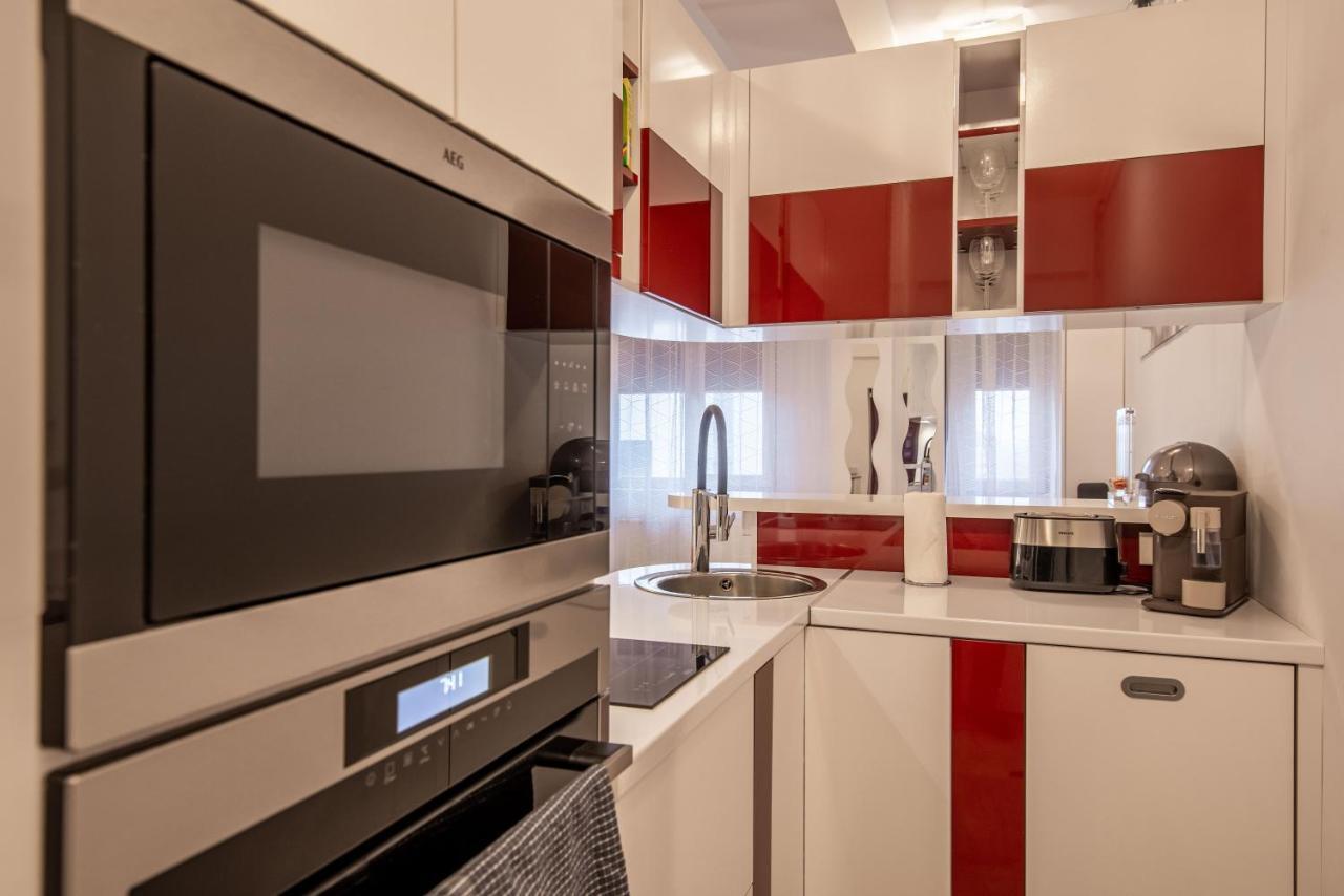 Studio Residence Militari M6 Rosu Exterior photo